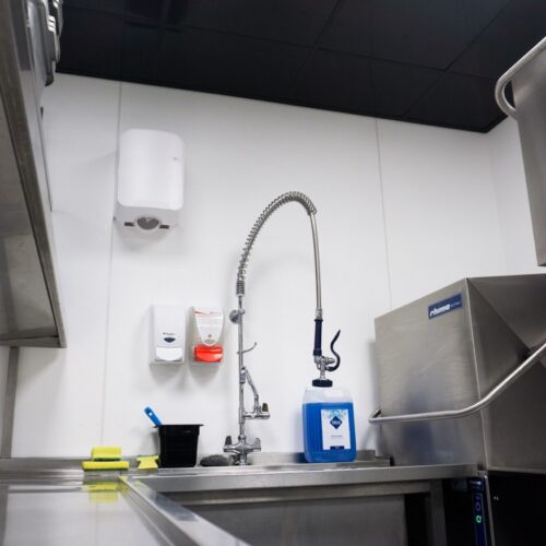 Horeca spoelkeukens frp wanden platen wonderboard