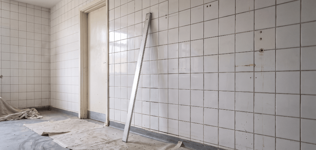 Ondergrond voorbereiden voor wandpanelen: zo doe je het