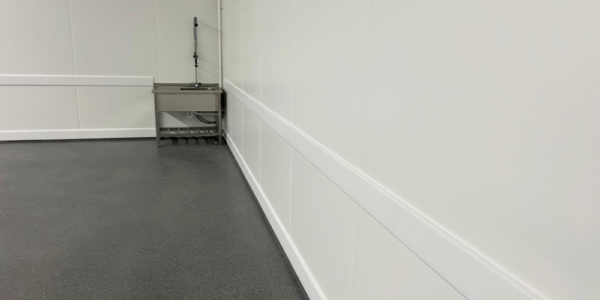 stootplinten stootranden HDPE als hygiënische wandbescherming